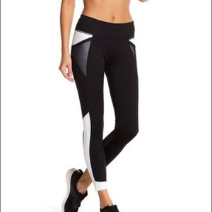 Zella Curve With It Paneled Leggings